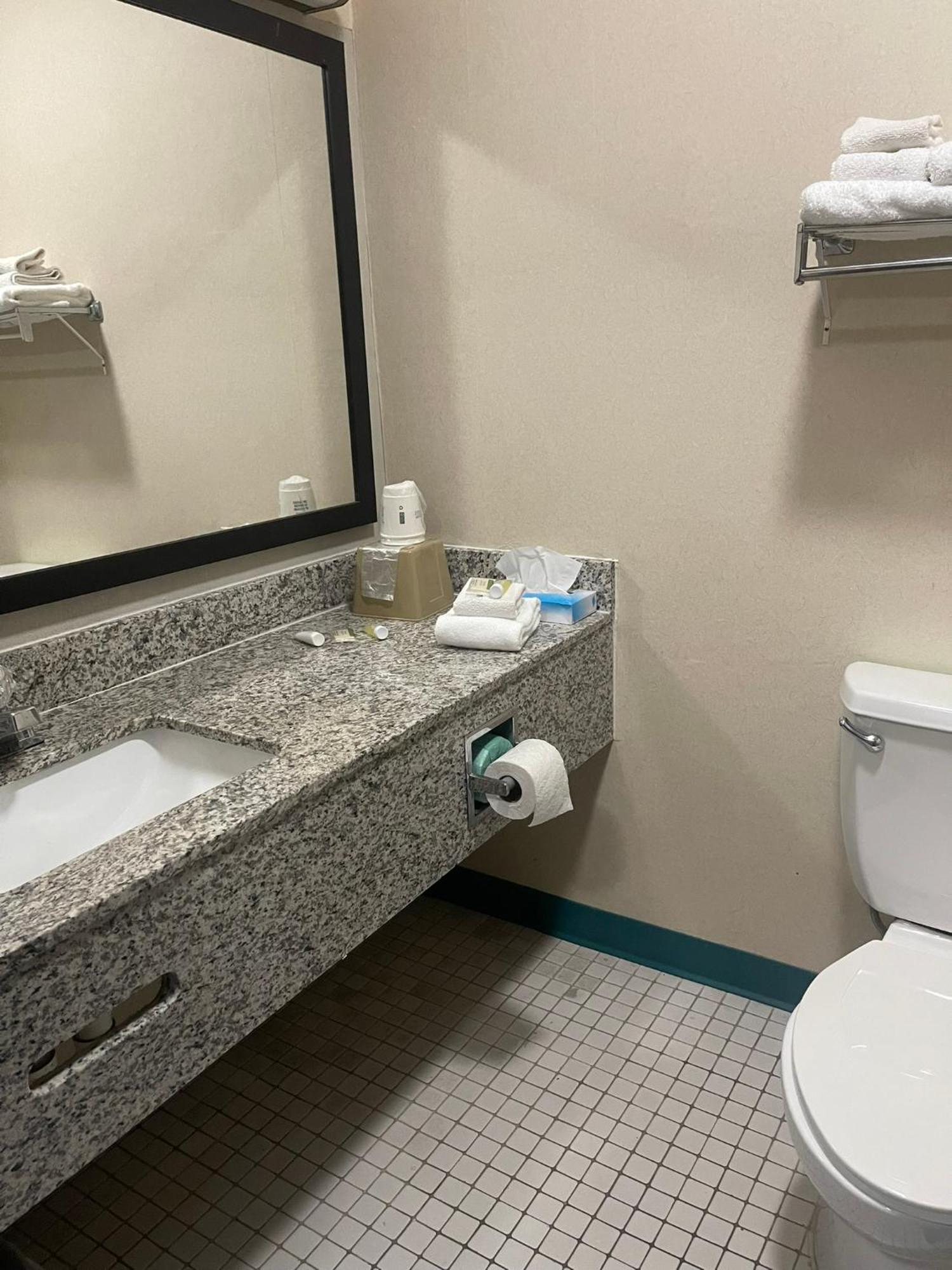 Days Inn By Wyndham Madisonville Εξωτερικό φωτογραφία