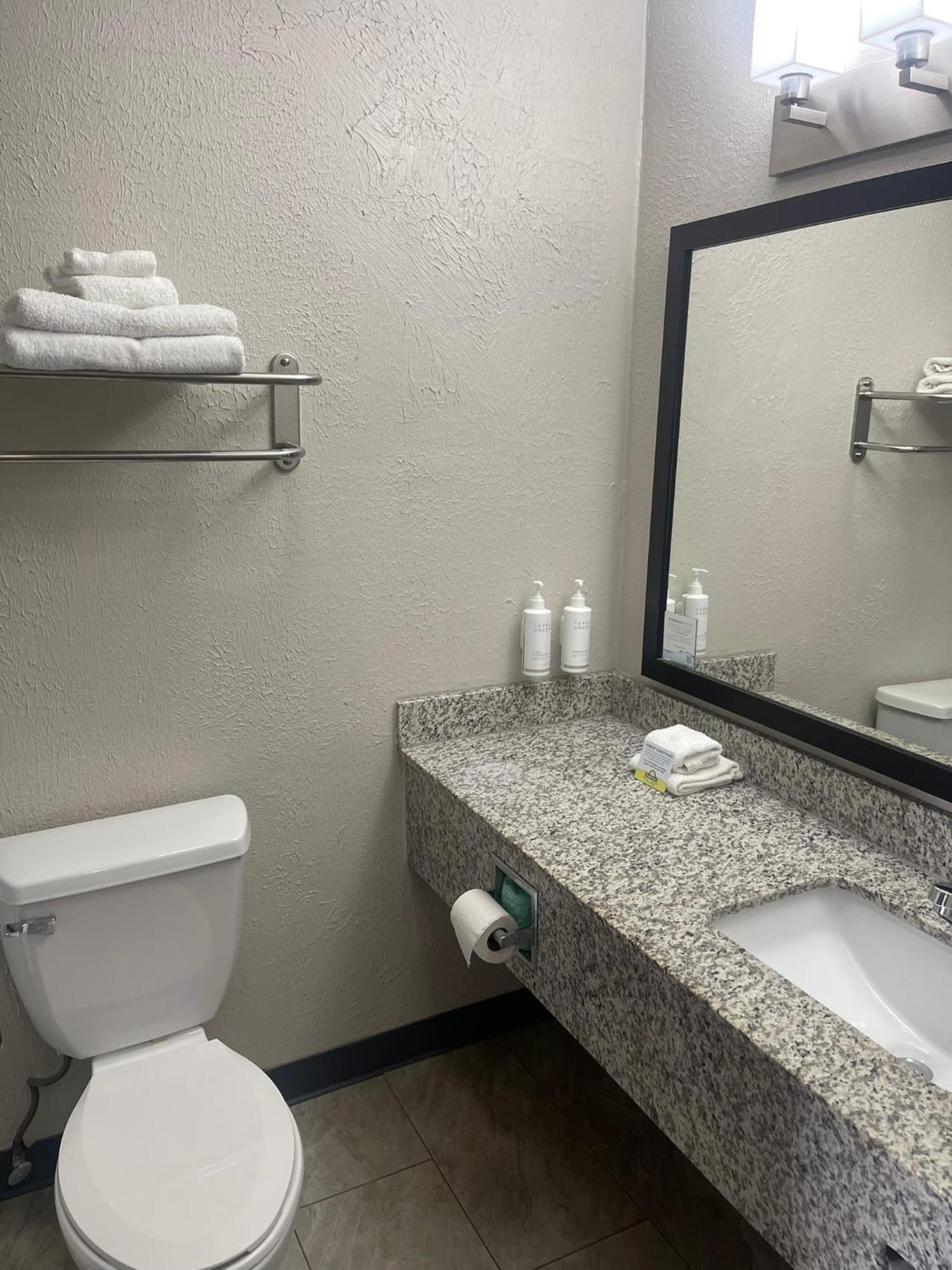 Days Inn By Wyndham Madisonville Εξωτερικό φωτογραφία